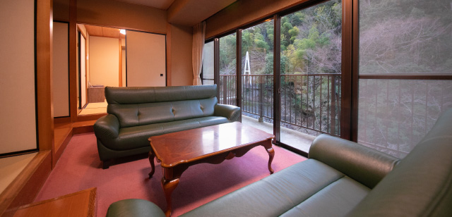 The room is reproduced as an old Japanese architecture from the Meiji era.